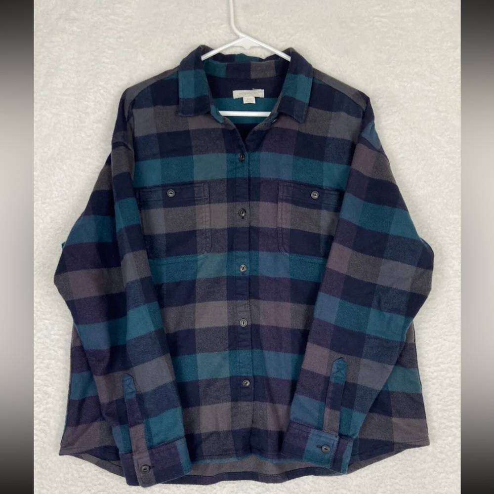 OuterKnown Women's Medium Cotton Long Sleeve Button Up Flannel Shirt.